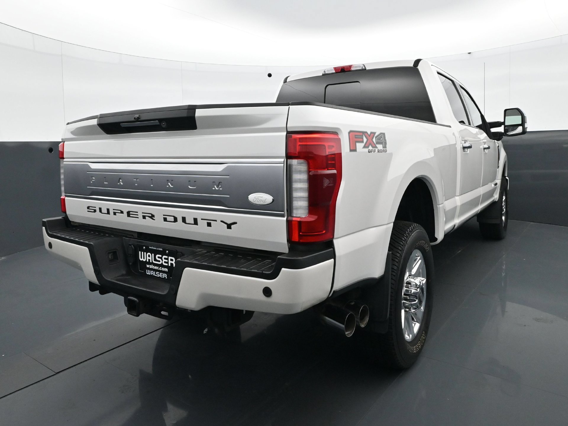Used 2019 Ford F350 Platinum w/ Platinum Ultimate Package AWD/4WD image 6