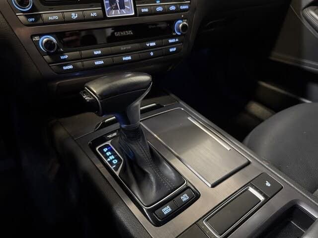 Used 2020 Genesis G80 3.8 RWD image 26