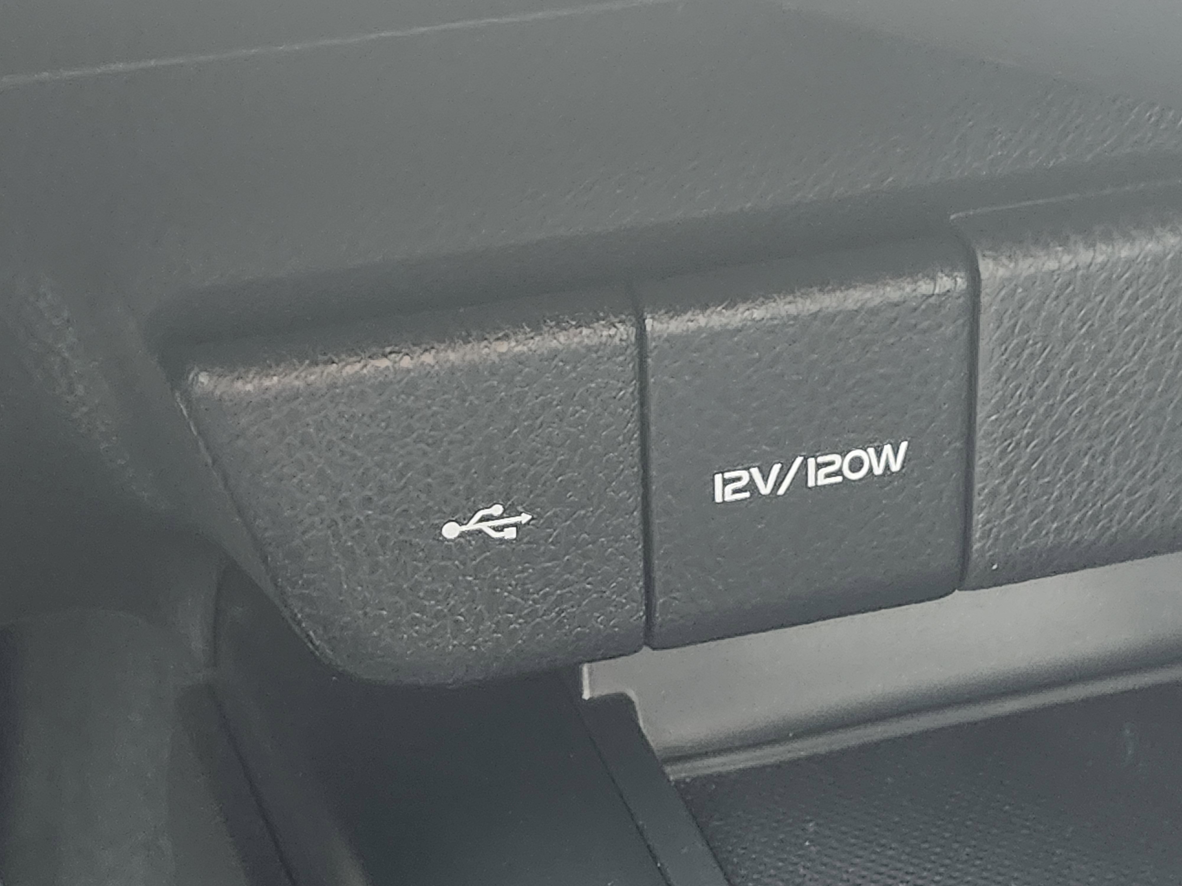 Used 2020 Toyota Camry SE image 28