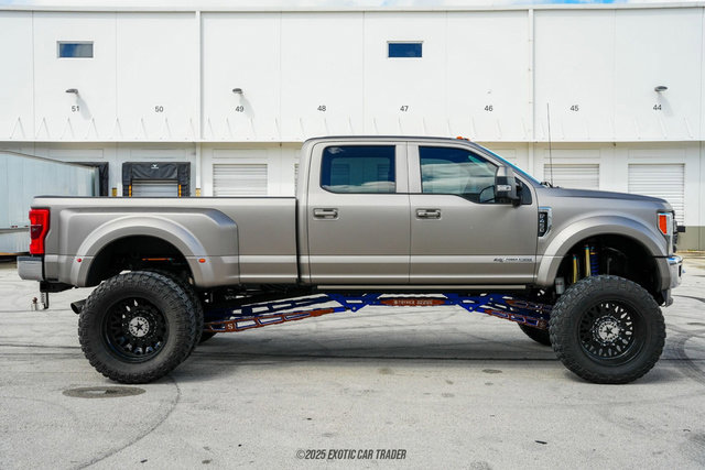 Used 2017 Ford F450 King Ranch w/ King Ranch Ultimate Package image 9