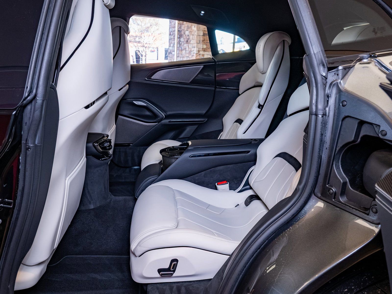 Certified 2024 Ferrari Purosangue image 13