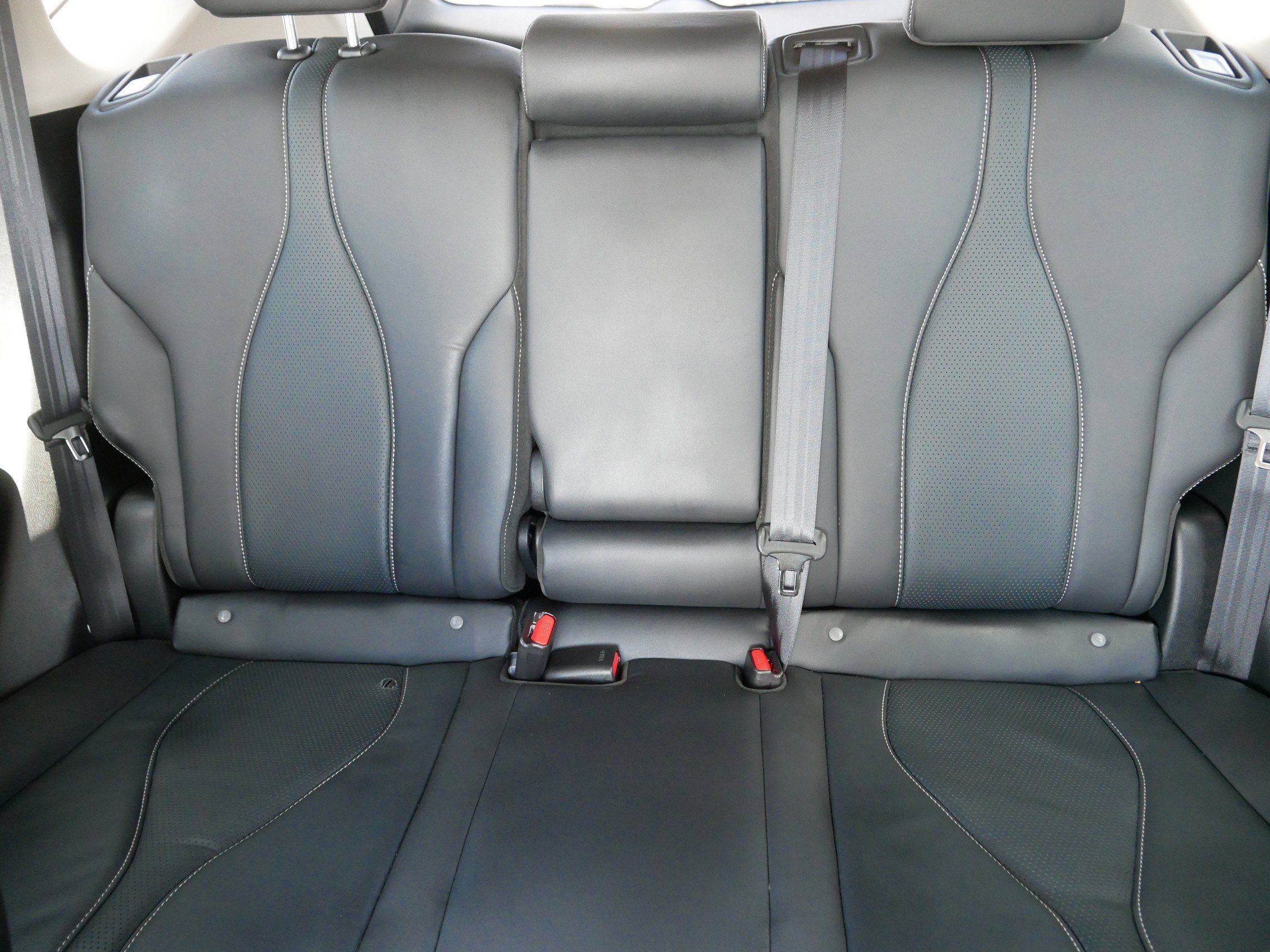 Used 2025 Acura RDX SH-AWD w/ Technology Package image 13
