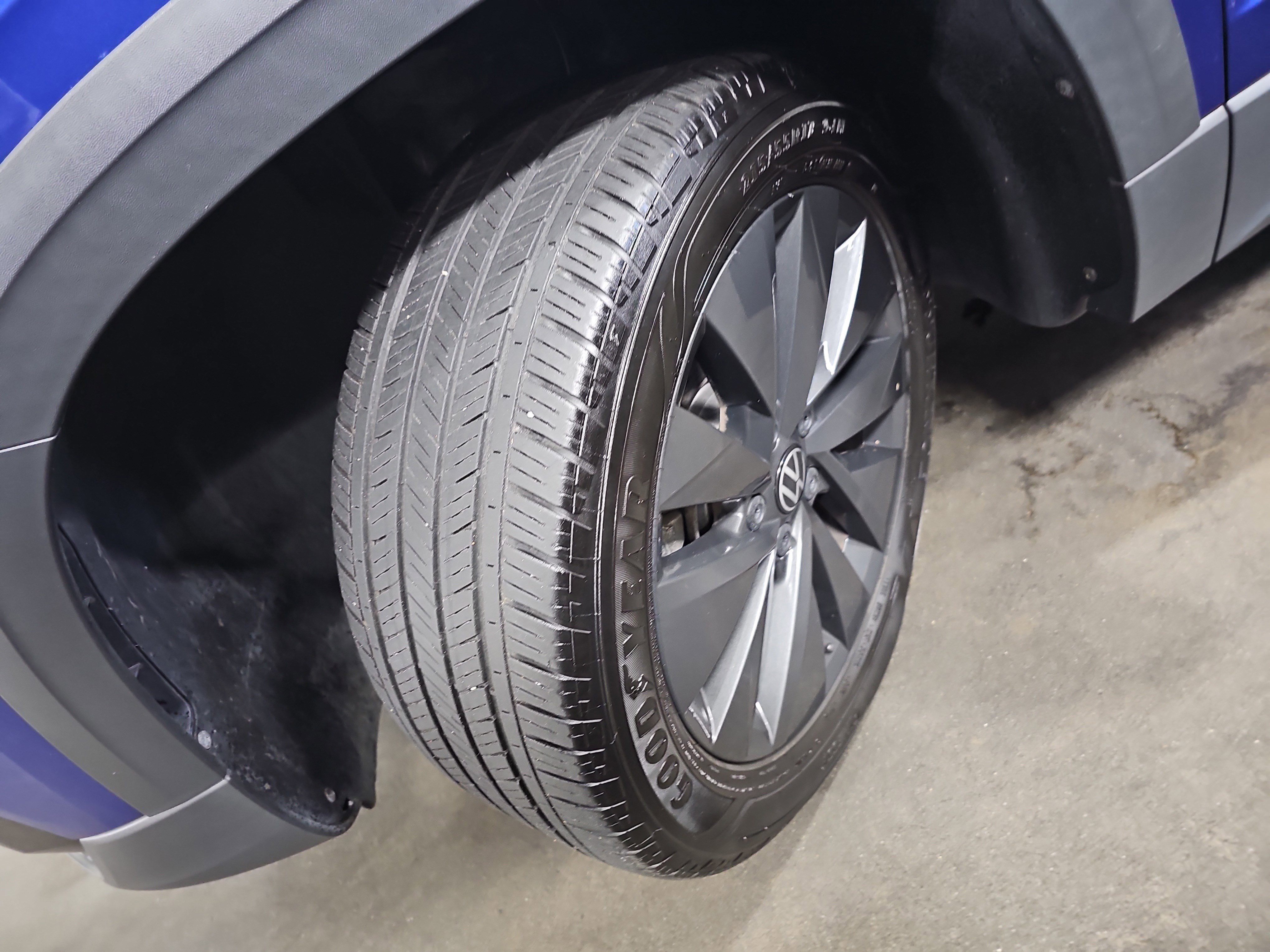 Used 2023 Volkswagen Taos S w/ Driver Assistance Package FWD image 31