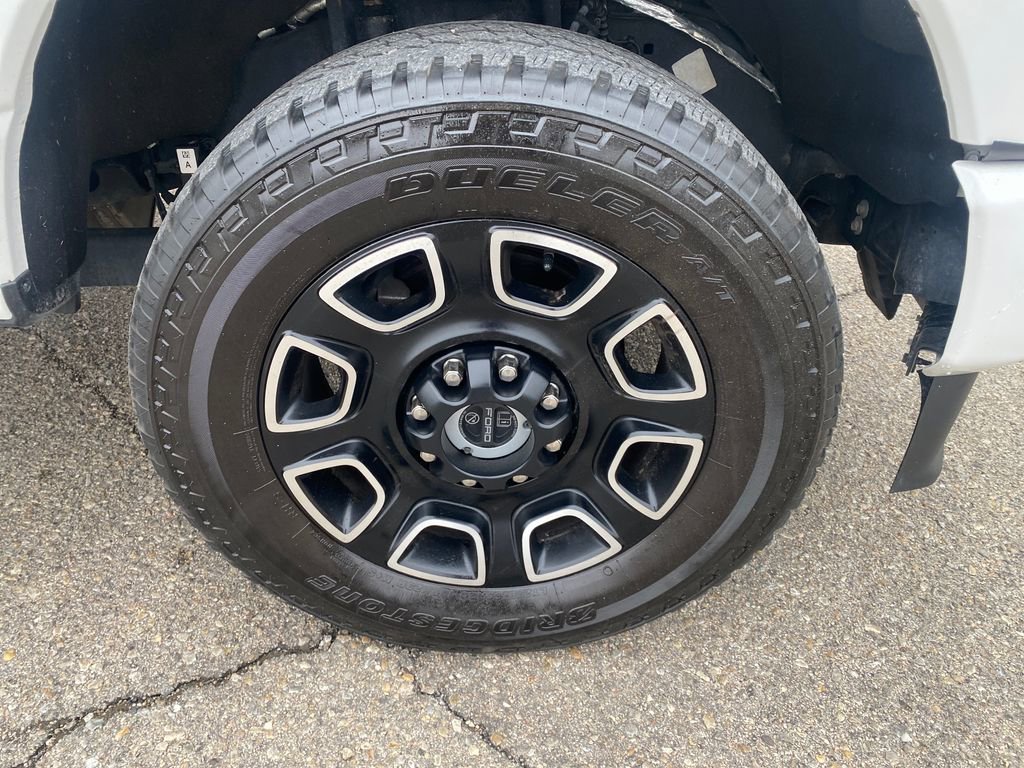 Used 2024 Ford F250 Platinum w/ FX4 Off-Road Package image 33