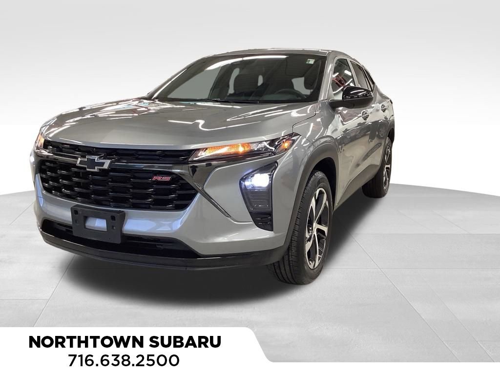 Used 2024 Chevrolet Trax RS FWD image 1