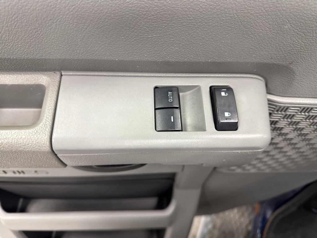 Used 2013 Ford E-350 and Econoline 350 Extended Super Duty w/ PWR Group image 7