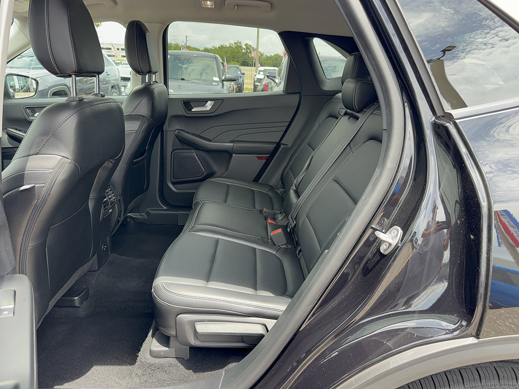Certified 2022 Ford Escape SEL AWD/4WD image 13
