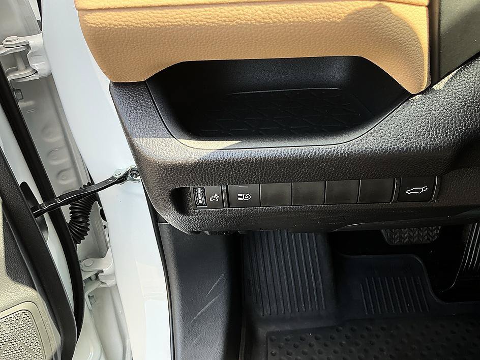 Used 2025 Toyota RAV4 XLE Premium FWD image 13
