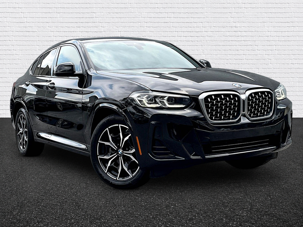 Used 2022 BMW X4 xDrive30i w/ M Sport Package 2 AWD/4WD image 3