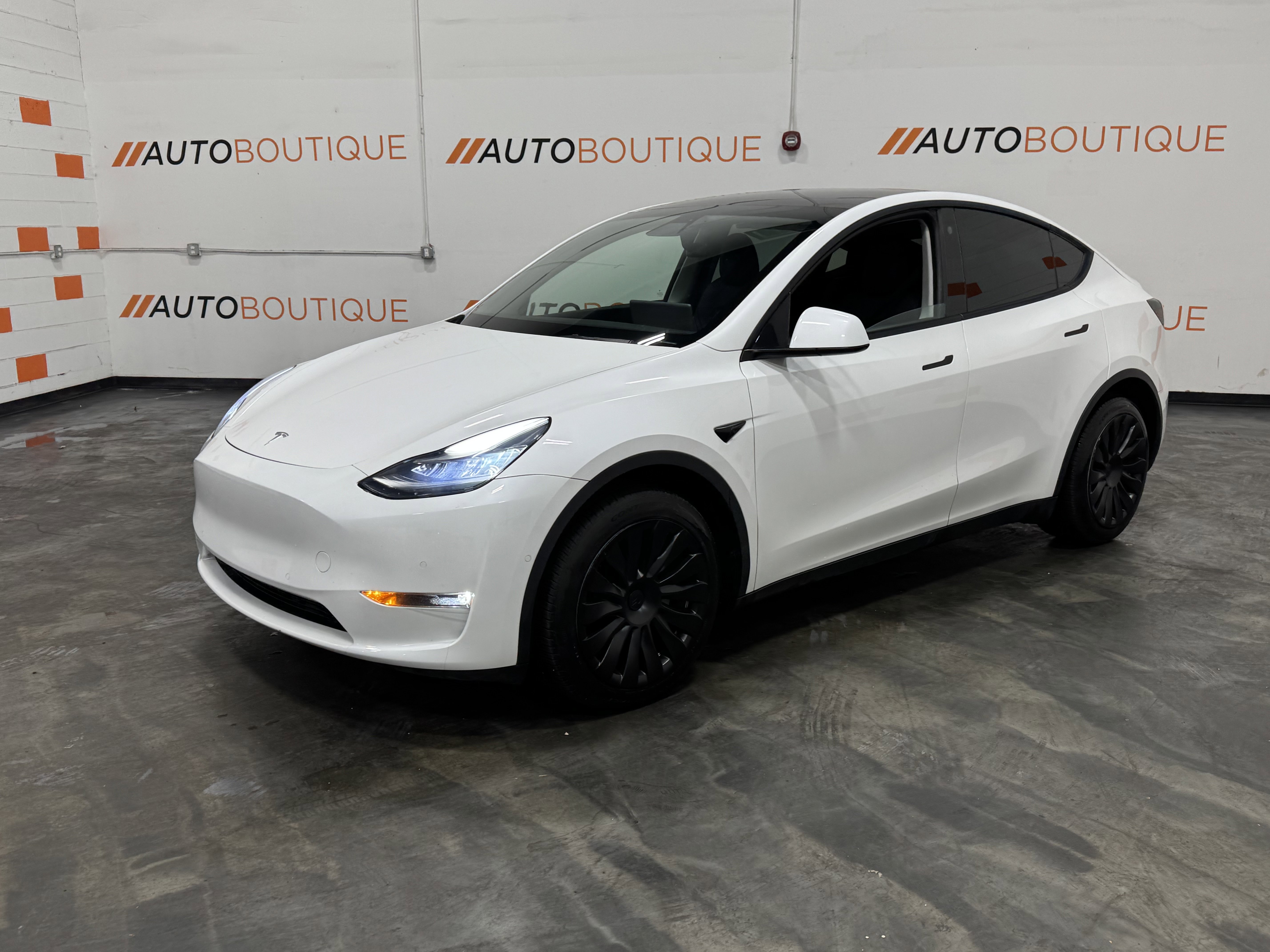 Used 2021 Tesla Model Y Long Range image 6
