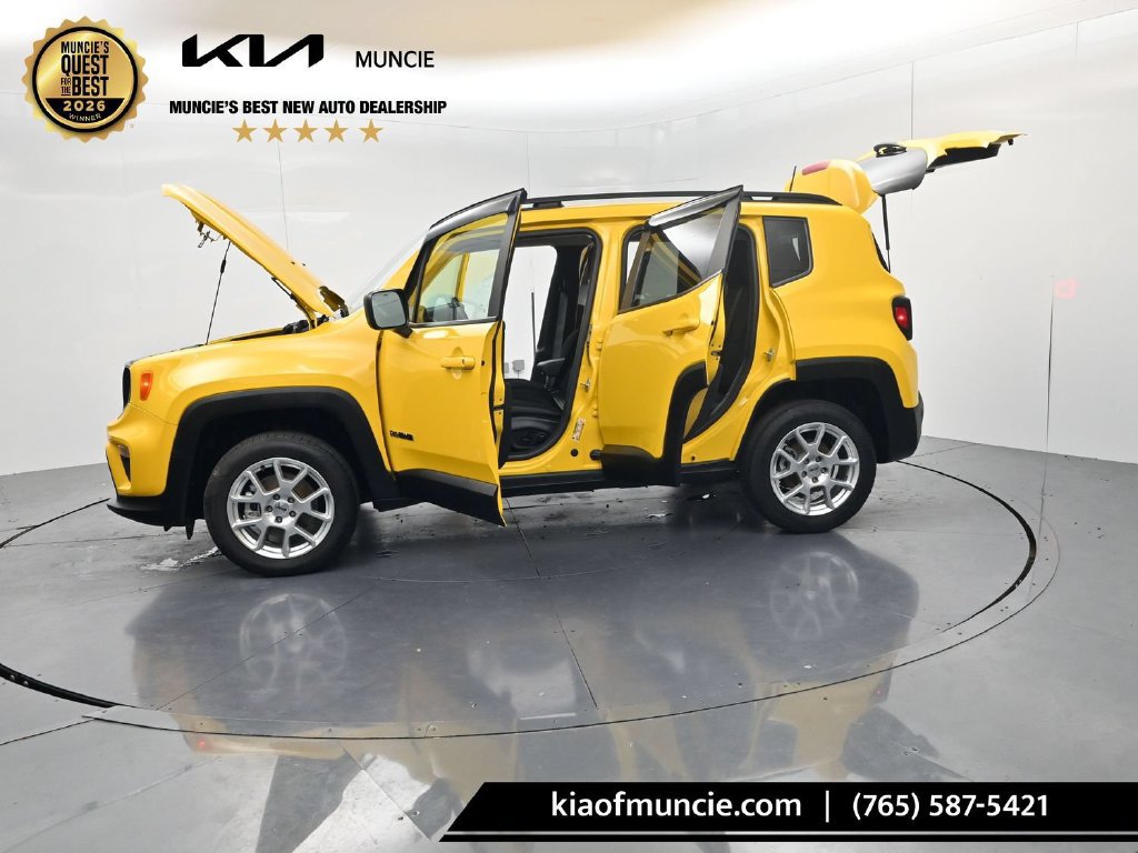 Used 2023 Jeep Renegade Latitude w/ Premium Group AWD/4WD image 59