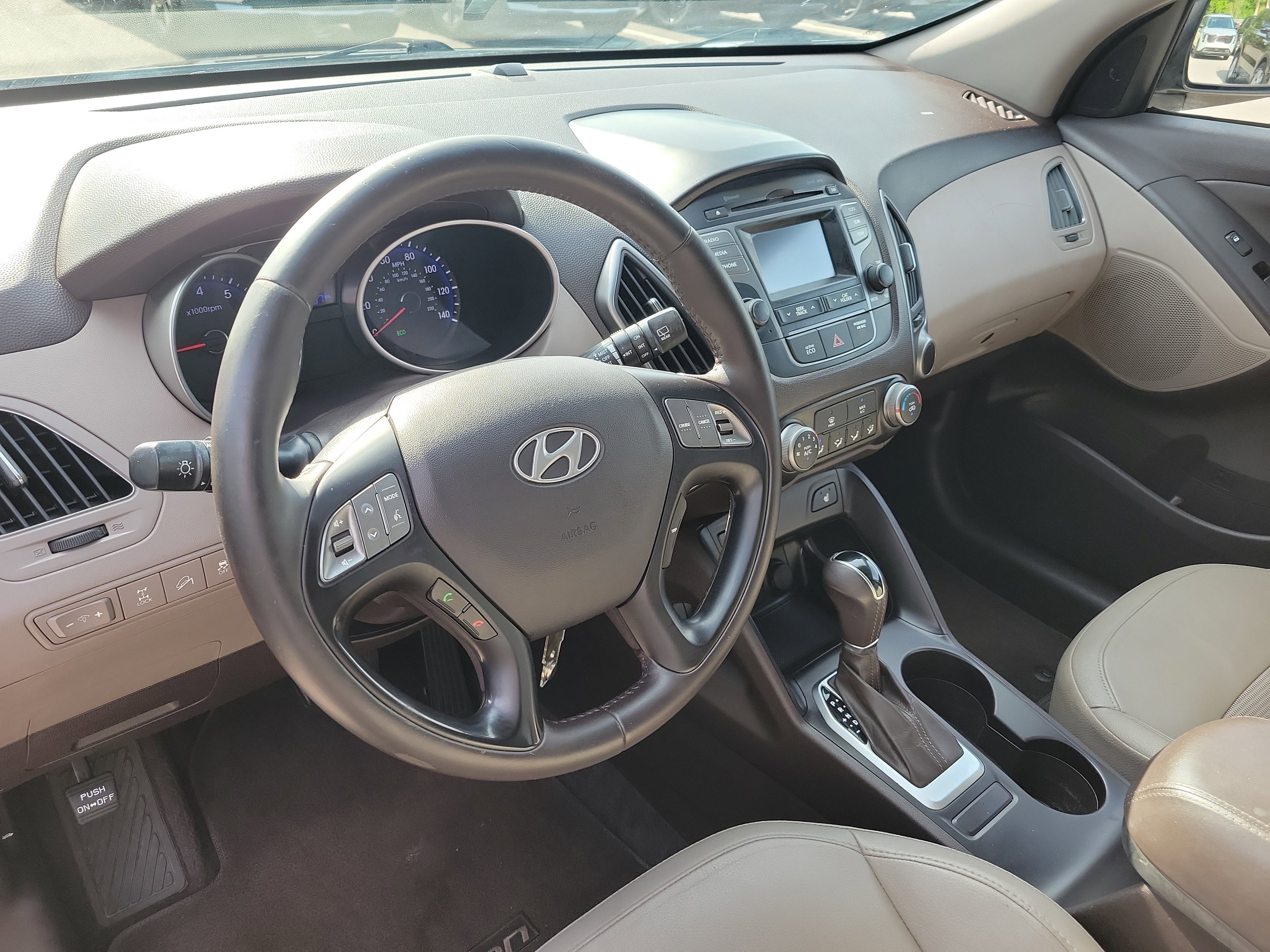 Used 2015 Hyundai Tucson SE AWD/4WD image 21