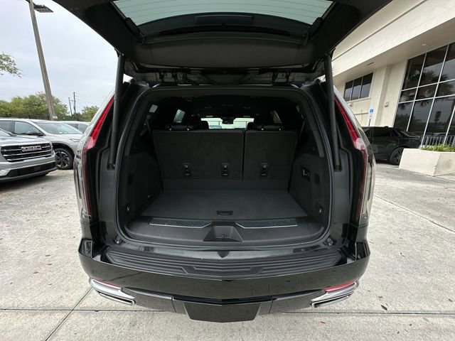 Used 2023 Cadillac Escalade Luxury image 33