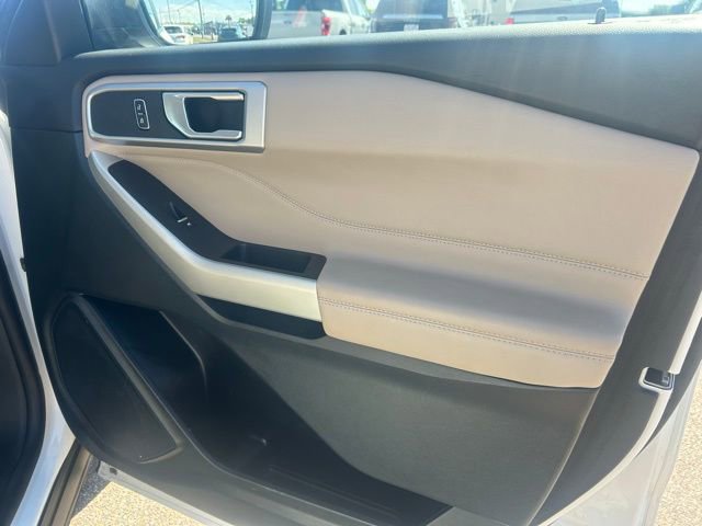 Certified 2023 Ford Explorer XLT w/ Equipment Group 202A image 19