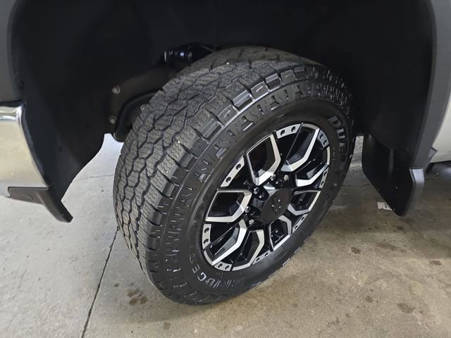 Used 2022 Chevrolet Silverado 2500 LTZ image 31