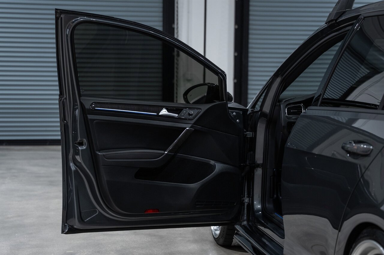Used 2019 Volkswagen Golf R 4-Door image 26