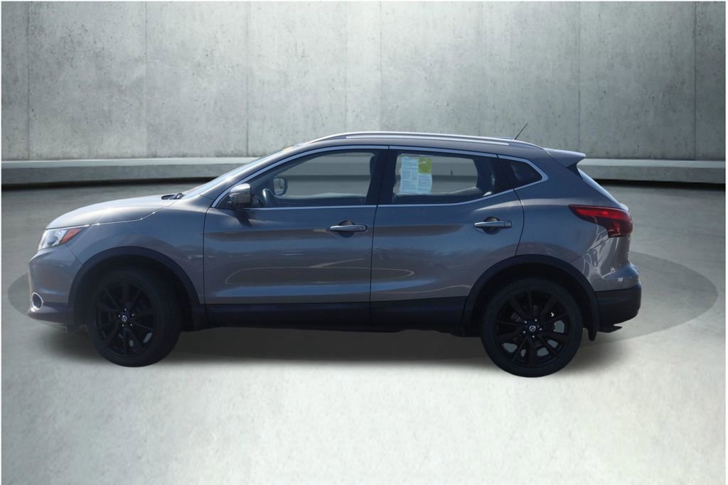 Used 2018 Nissan Rogue Sport SL w/ SL Premium Package image 16
