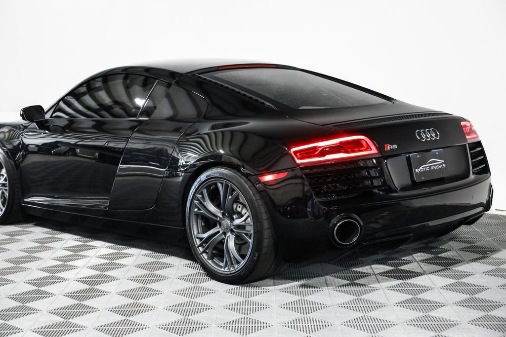 Used 2014 Audi R8 V8 image 21