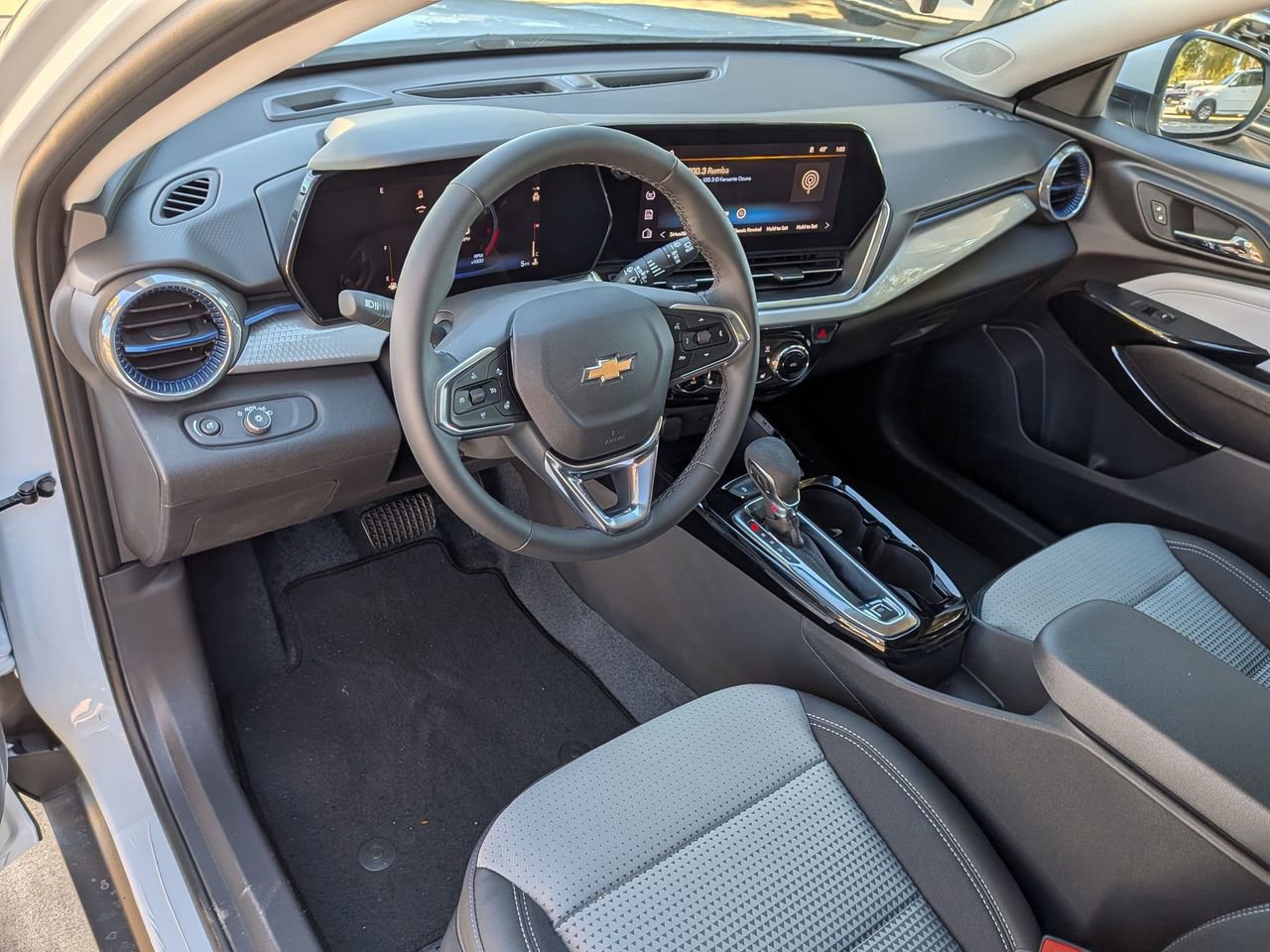 New 2026 Chevrolet Trax LT w/ Driver Confidence Package FWD image 9