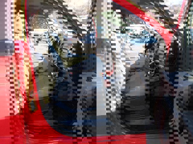 Used 2017 Ford F550 2WD Crew Cab Super Duty image 11