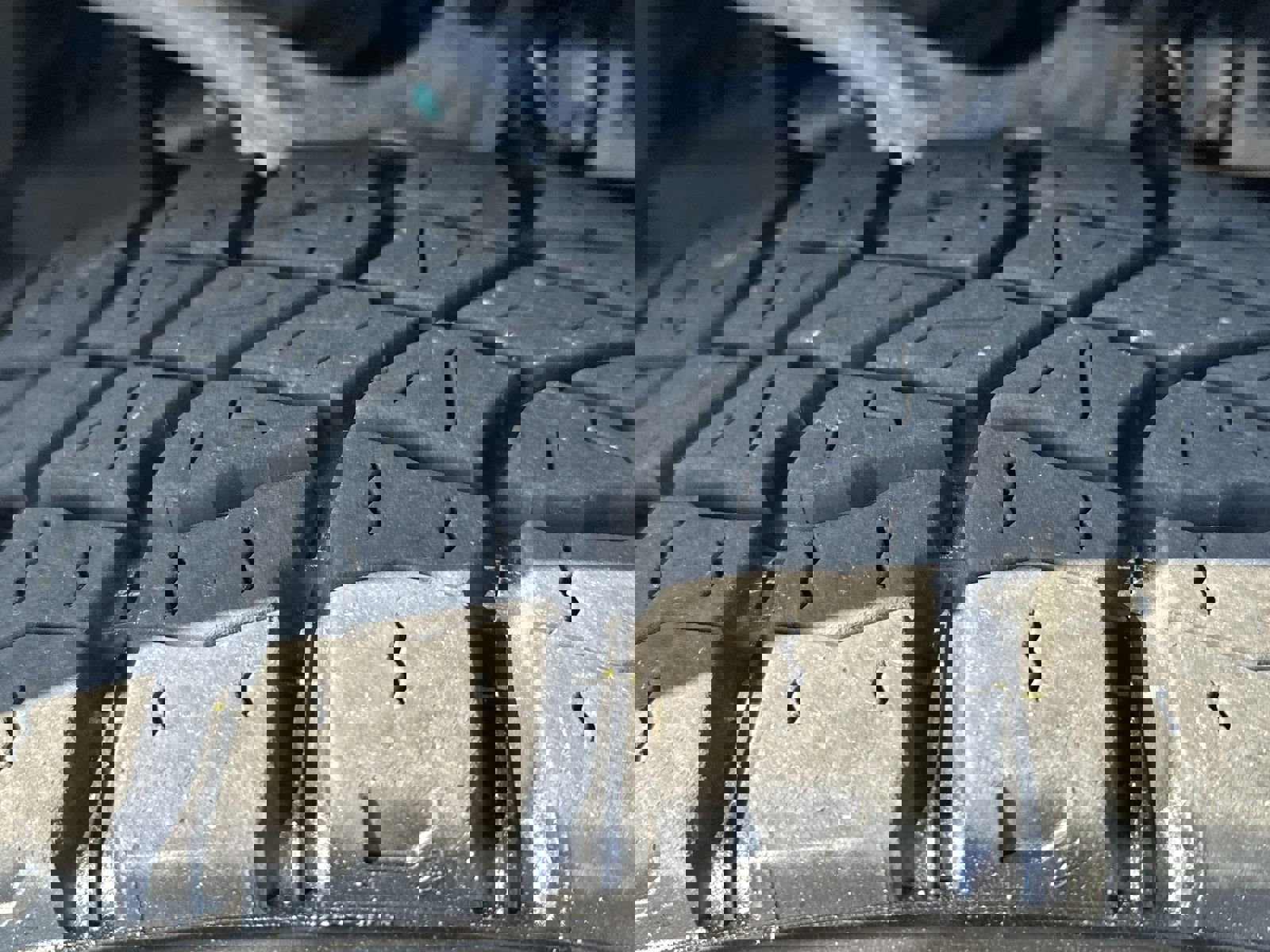 Used 2024 GMC Sierra 1500 AT4 w/ Technology Package image 12