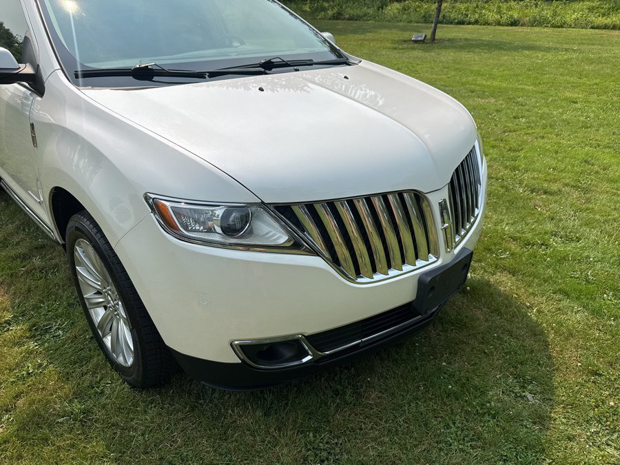Used 2012 Lincoln MKX AWD image 12