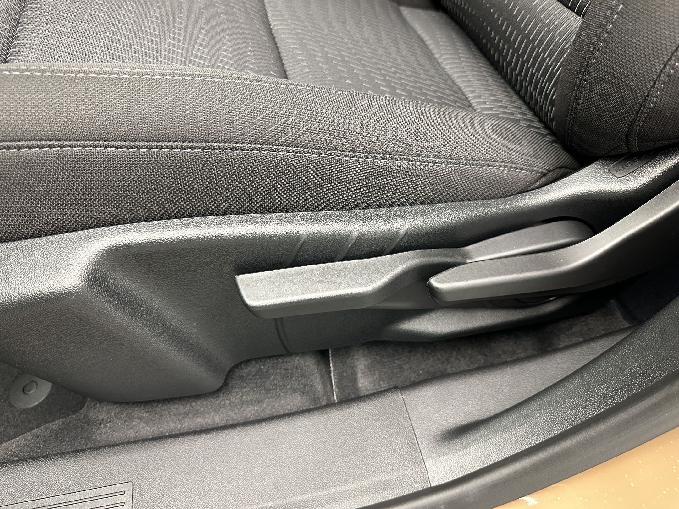 New 2027 Chevrolet Equinox LT AWD/4WD image 14