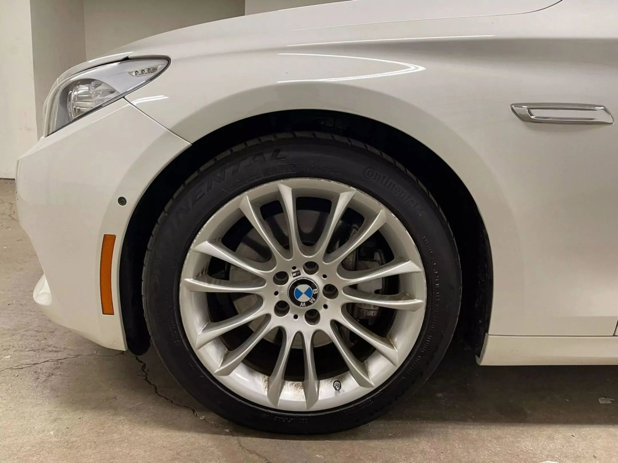 Used 2017 BMW 535i Gran Turismo xDrive image 4