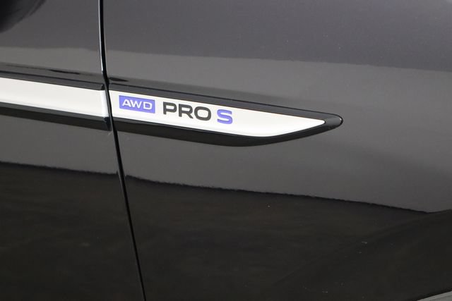 Used 2024 Volkswagen ID.4 Pro S AWD/4WD image 44
