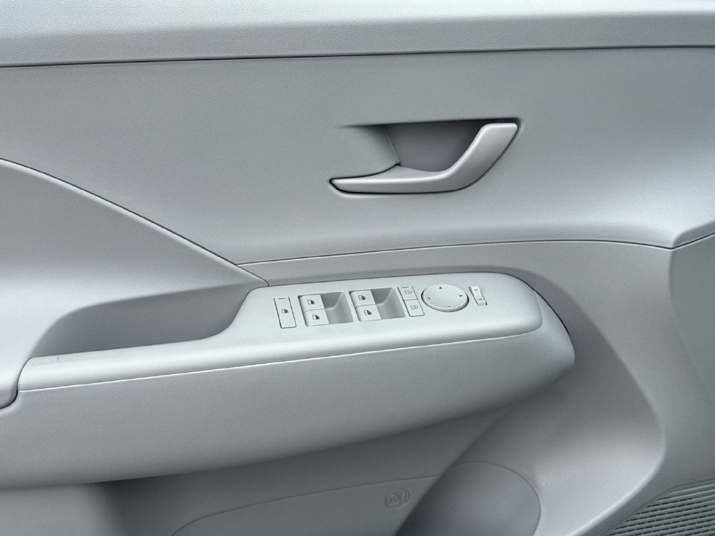 New 2027 Hyundai Kona SEL Sport FWD image 3