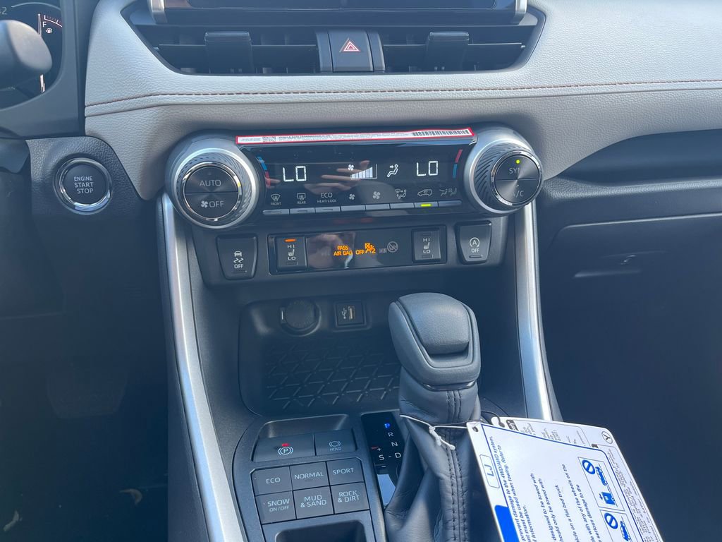 New 2025 Toyota RAV4 XLE image 18
