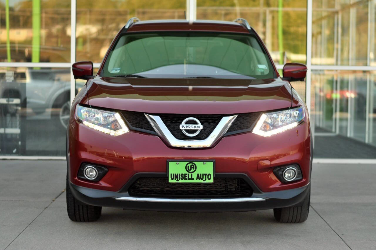 Used 2016 Nissan Rogue SL image 2