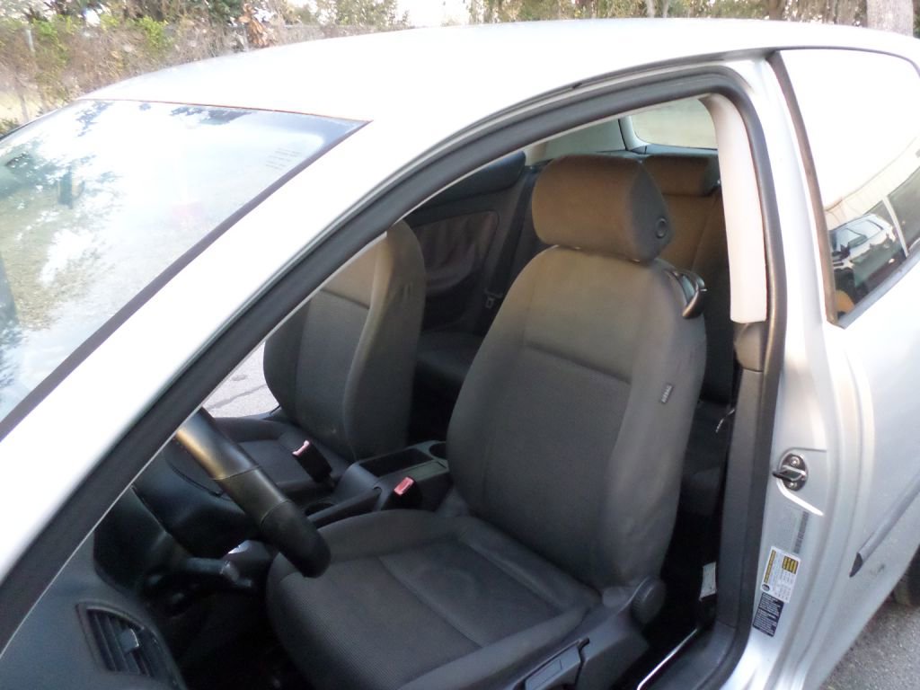 Used 2006 Volkswagen Rabbit image 13