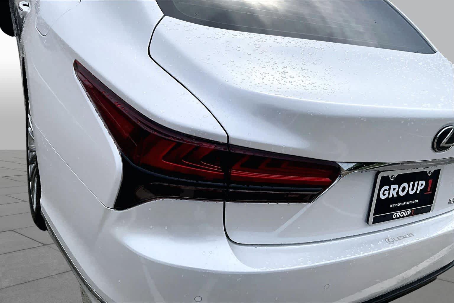 Certified 2024 Lexus LS 500 w/ Interior Upgrade Package RWD image 28