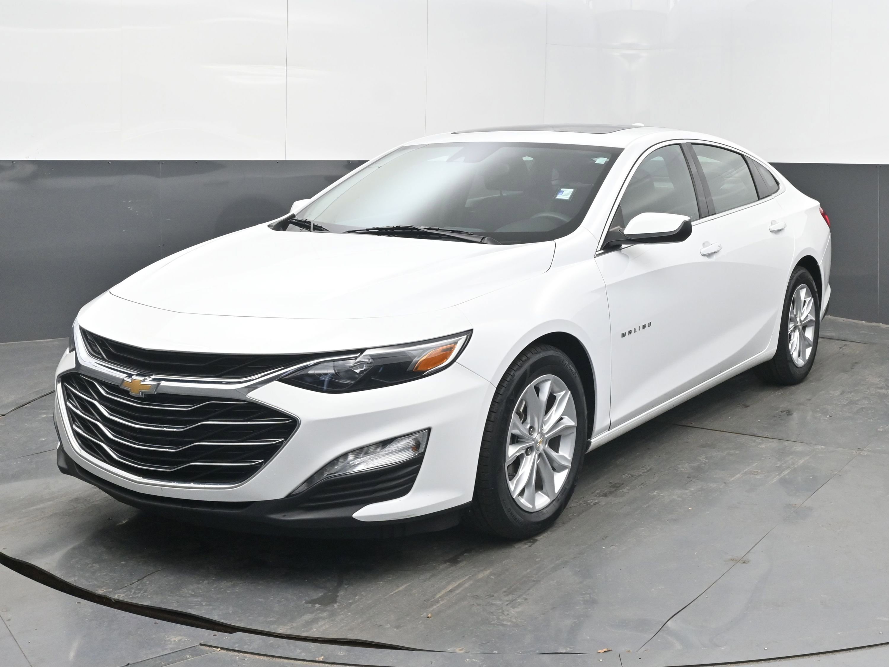 Used 2024 Chevrolet Malibu LT image 4
