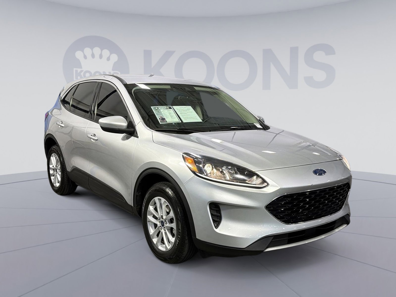 Used 2020 Ford Escape SE image 18