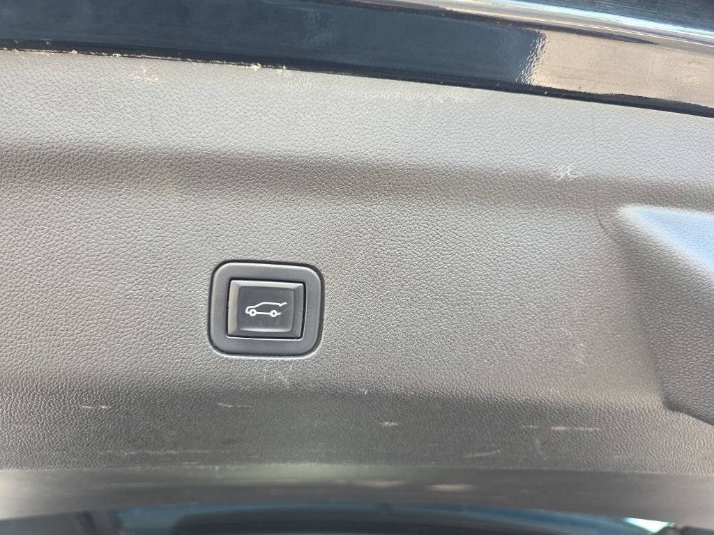 Used 2022 Chevrolet Tahoe RST w/ Sport Performance Package image 22