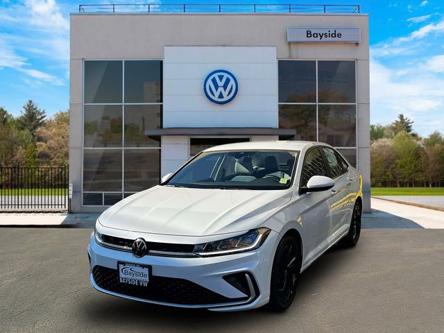 Used 2025 Volkswagen Jetta SE image 4