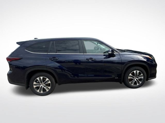 Used 2026 Toyota Highlander XLE AWD/4WD image 13