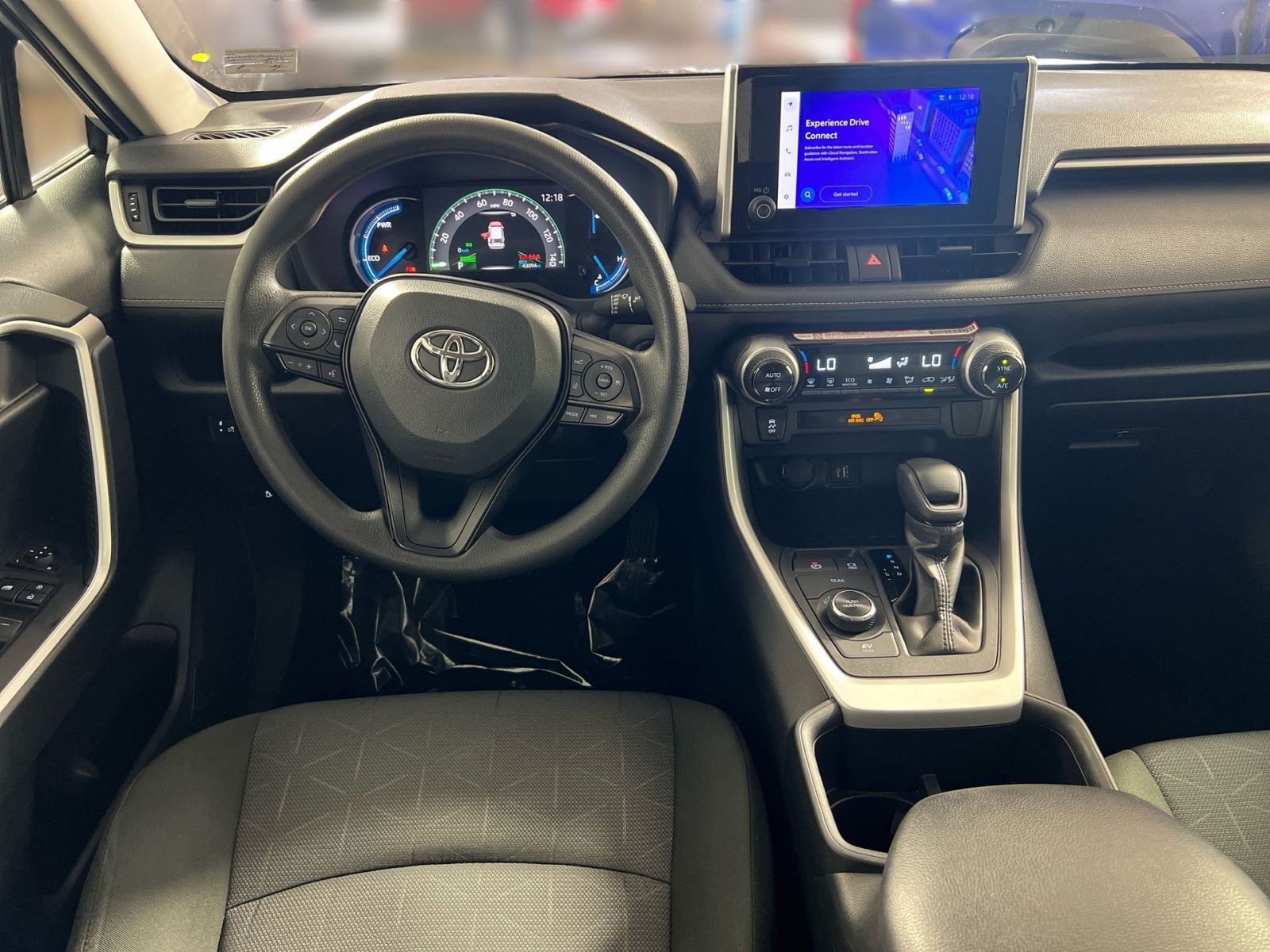 Used 2025 Toyota RAV4 XLE AWD/4WD image 22