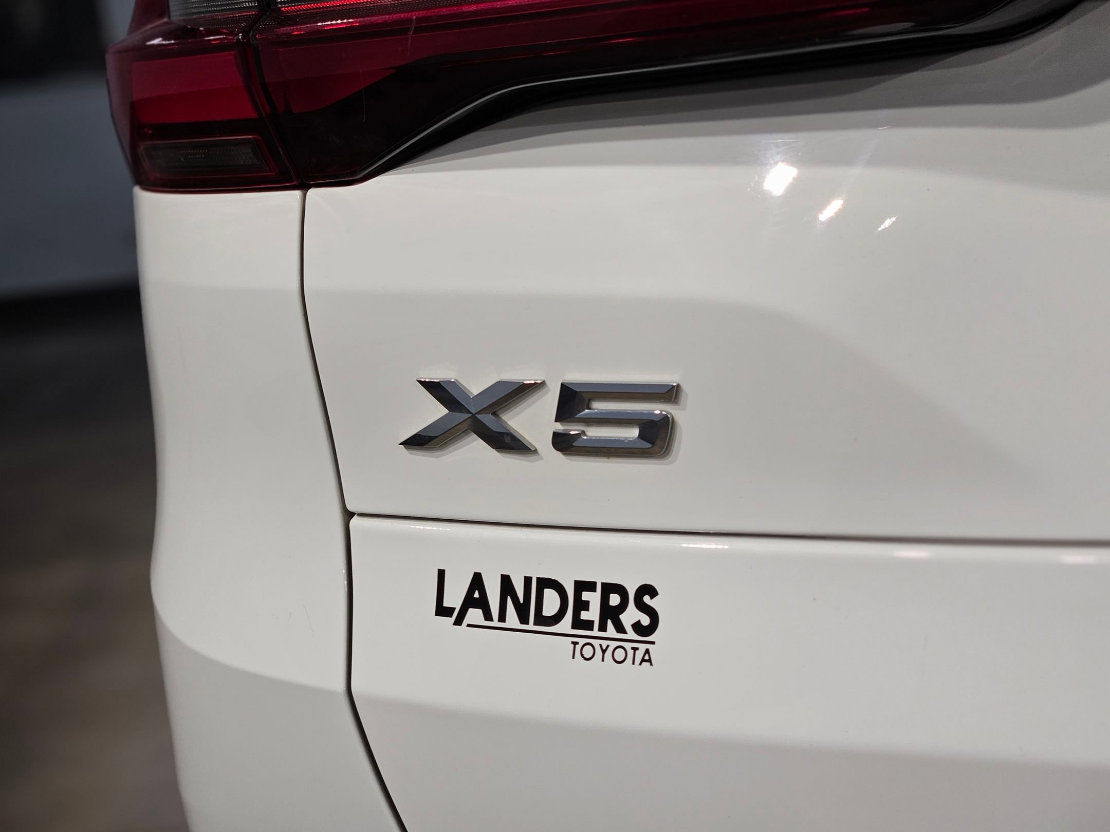 Used 2022 BMW X5 xDrive40i w/ Premium Package image 39