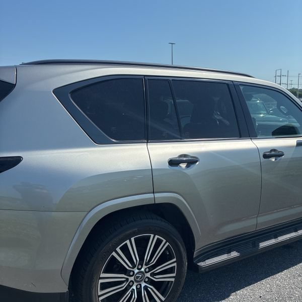Used 2023 Lexus LX 600 4WD w/ Appearance Package image 19