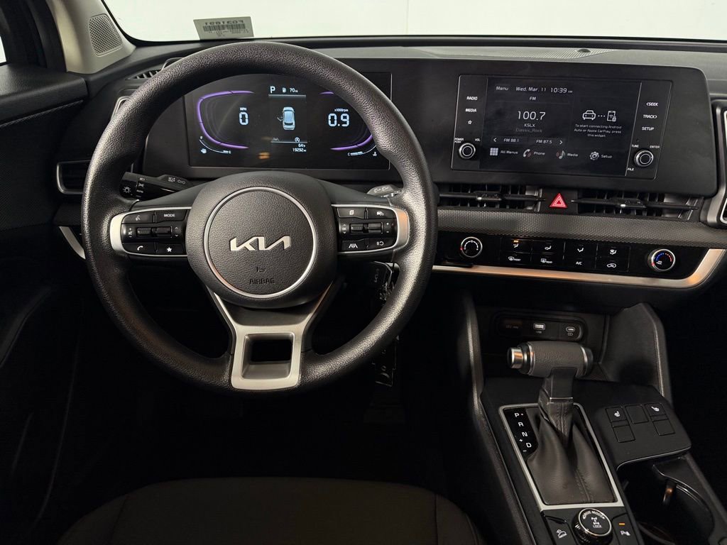 Used 2025 Kia Sportage LX image 12