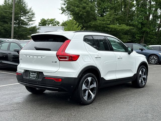 Used 2026 Volvo XC40 B5 Plus AWD/4WD image 4