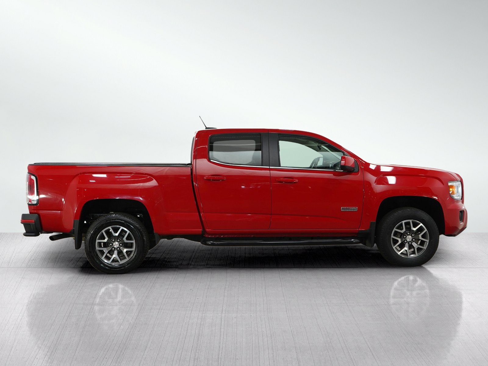 Used 2015 GMC Canyon SLE AWD/4WD image 8