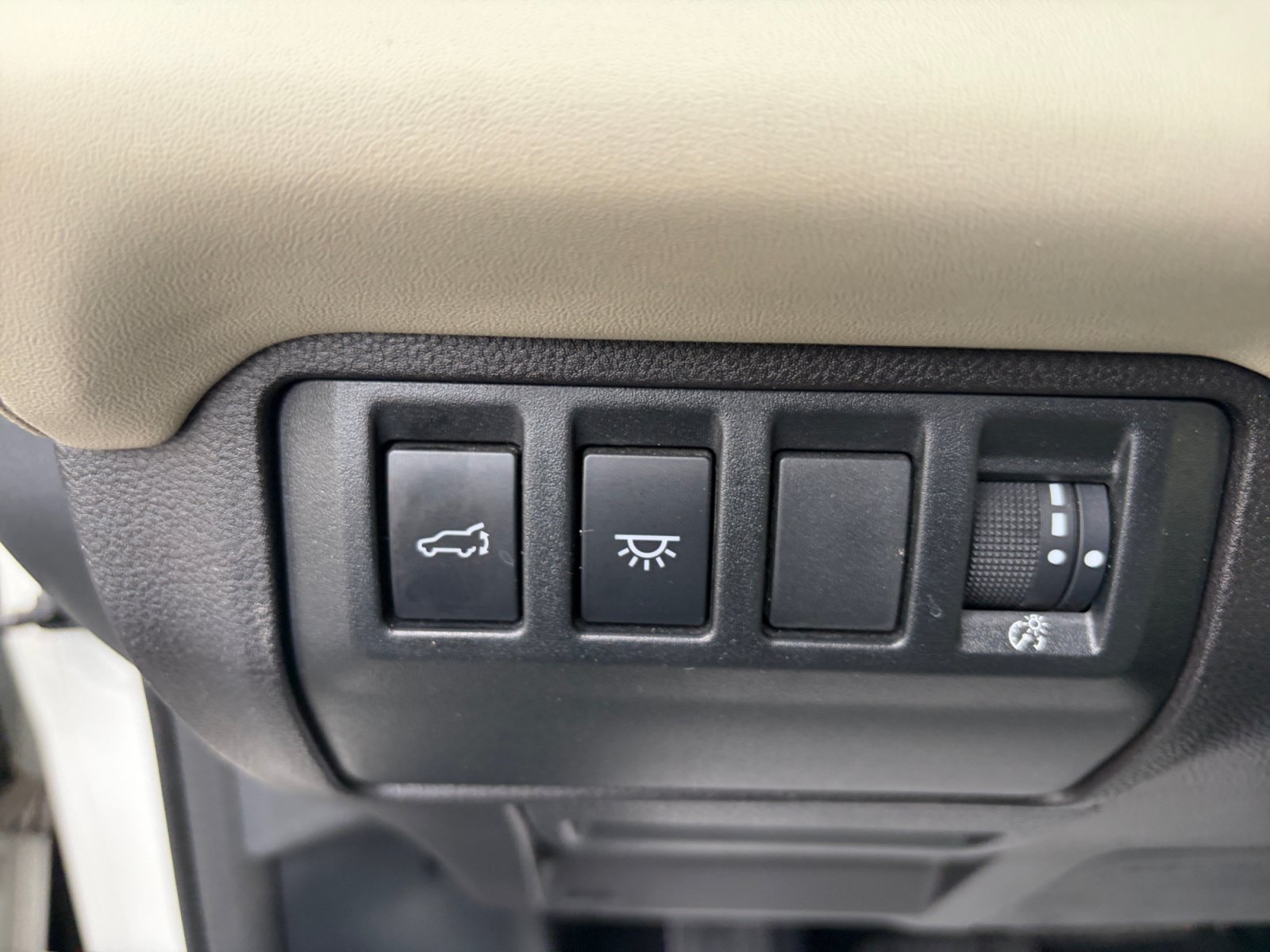 Used 2023 Subaru Ascent Limited AWD/4WD image 31