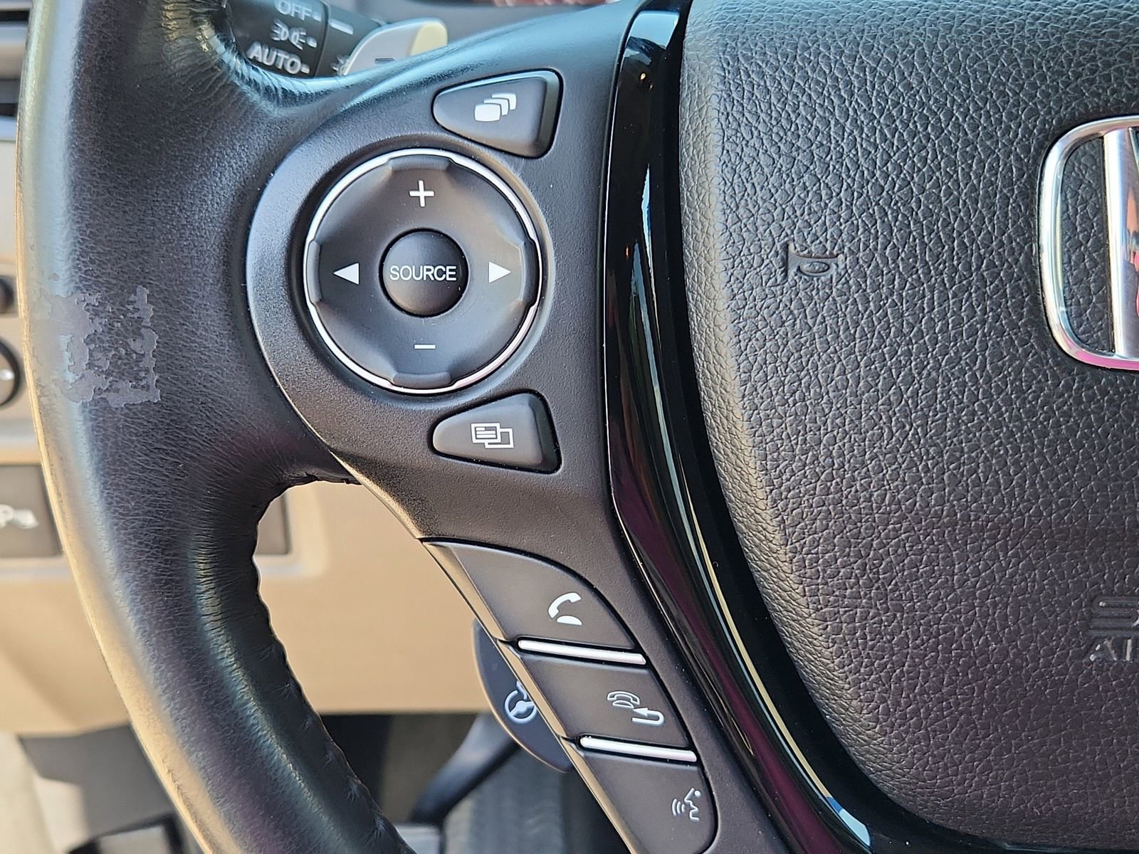 Used 2017 Honda Pilot Elite image 22