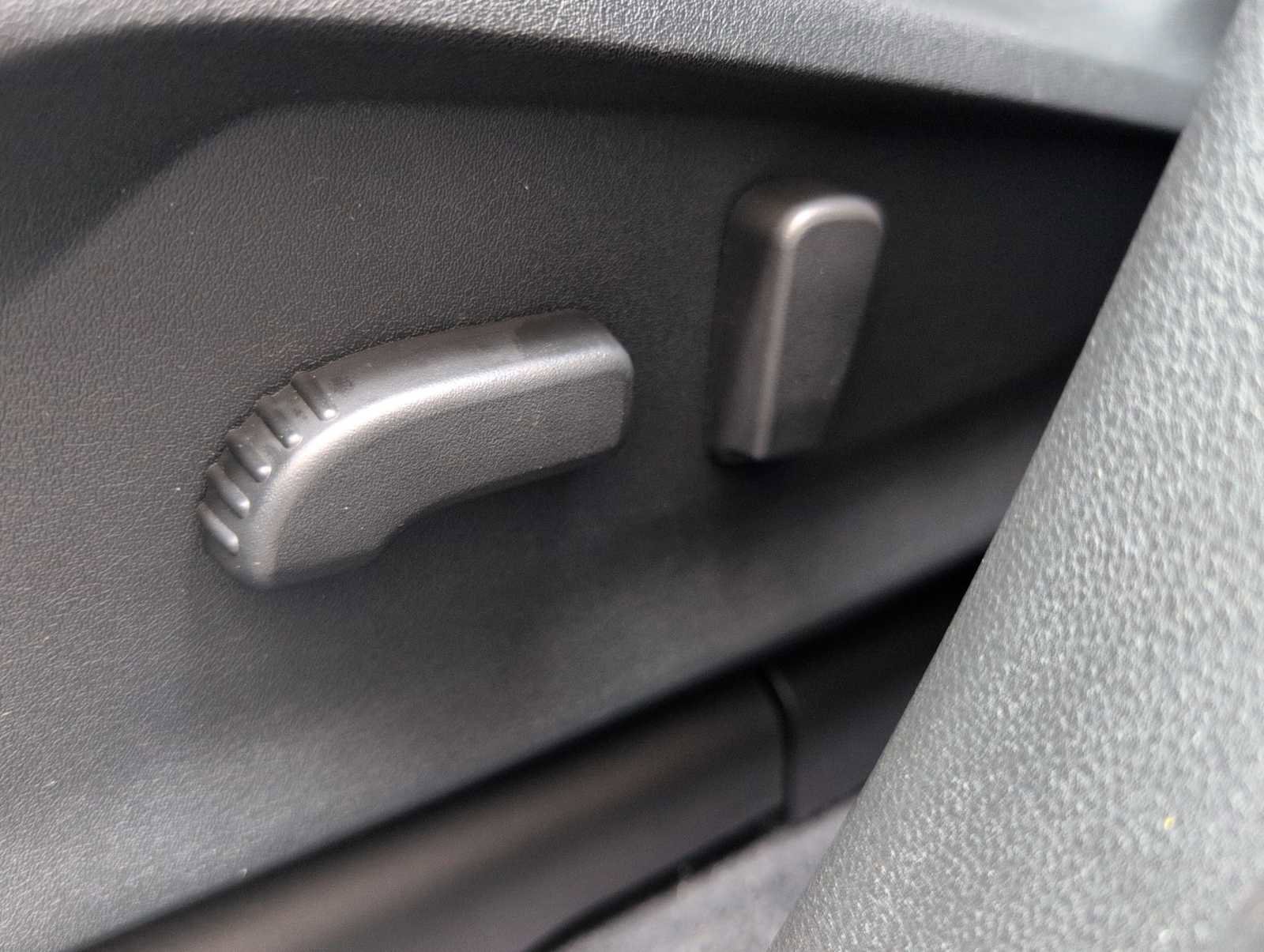 Used 2026 Subaru Ascent Premium AWD/4WD image 17