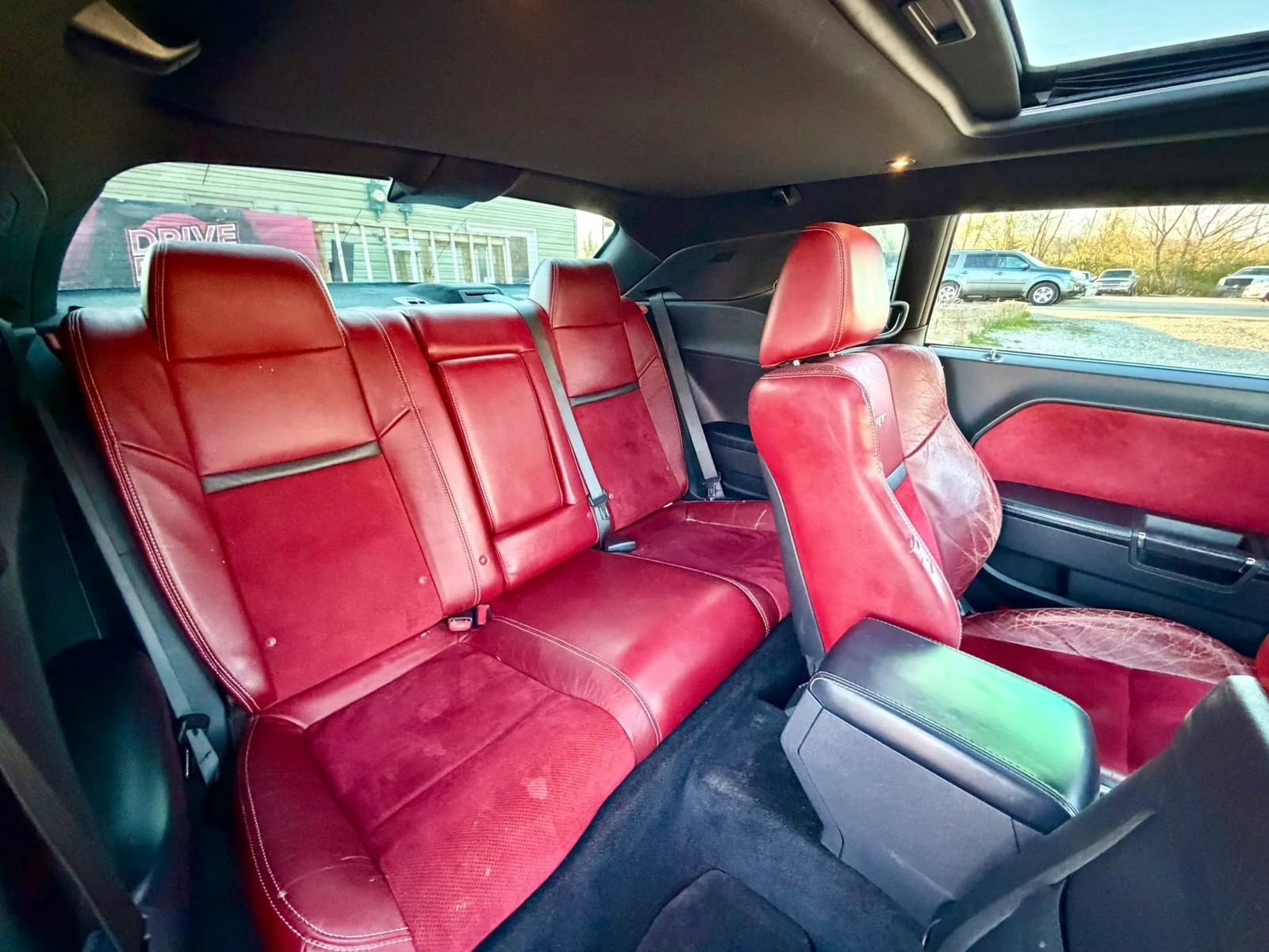 Used 2013 Dodge Challenger SRT8 w/ Harman Kardon Audio Group image 14