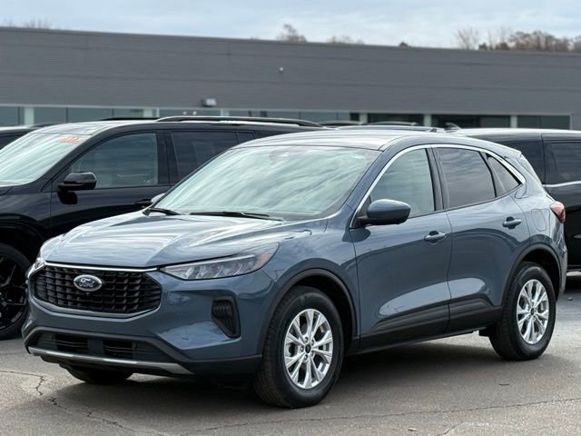 Used 2023 Ford Escape Active w/ Tech Pack #2 image 32